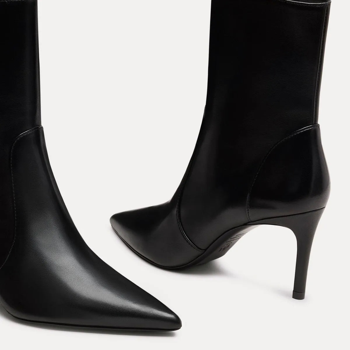 Stuart Power Zip Bootie 75 - Black Leather