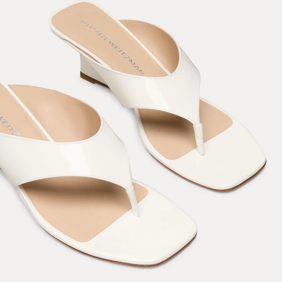 Vinnie Wedge Thong Sandal 50 - Blanco Patent Leather